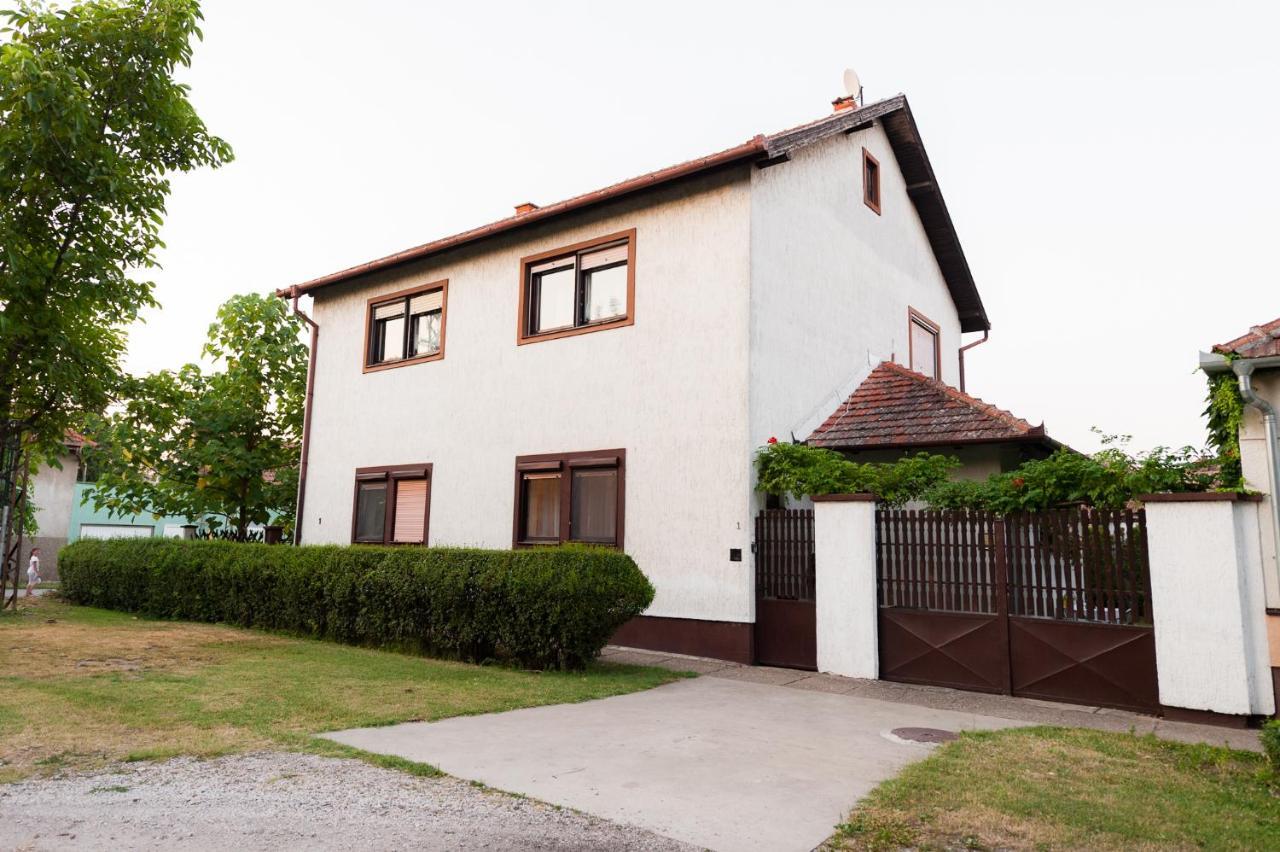 Lausev Garden Apartment Subotica Exterior photo